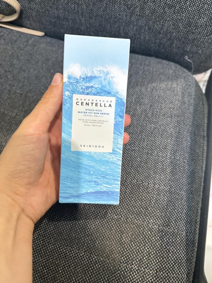 Солнцезащитный крем SKIN1004 Hyalu-Cica Water-Fit Sun Serum