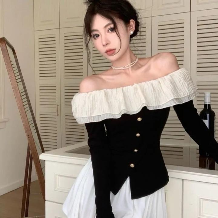 Блуза с открытыми плечами