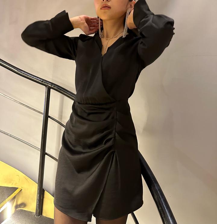Черное платье с драпировкой от ZARA