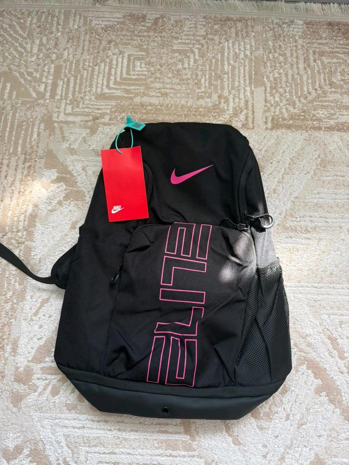 Nike