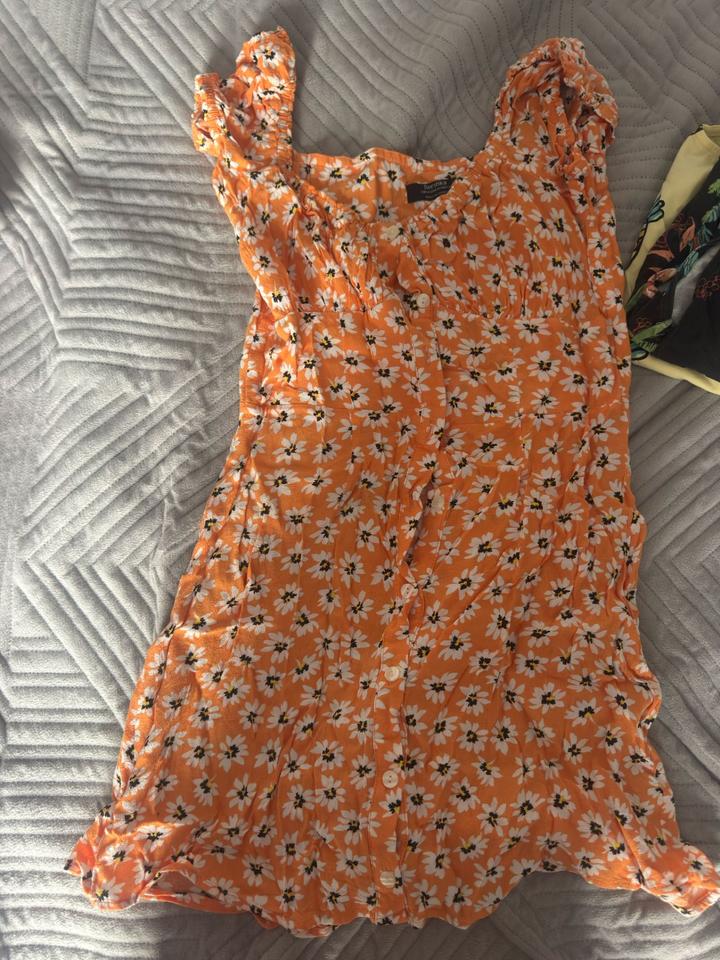 Платье Bershka