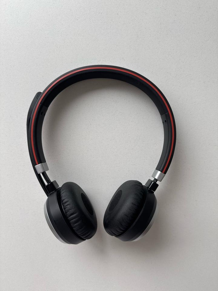Наушники Jabra с чехлом