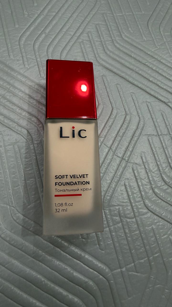 Тональный крем Lic Soft Velvet Foundation