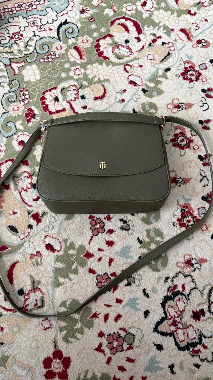 Tommy Hilfiger