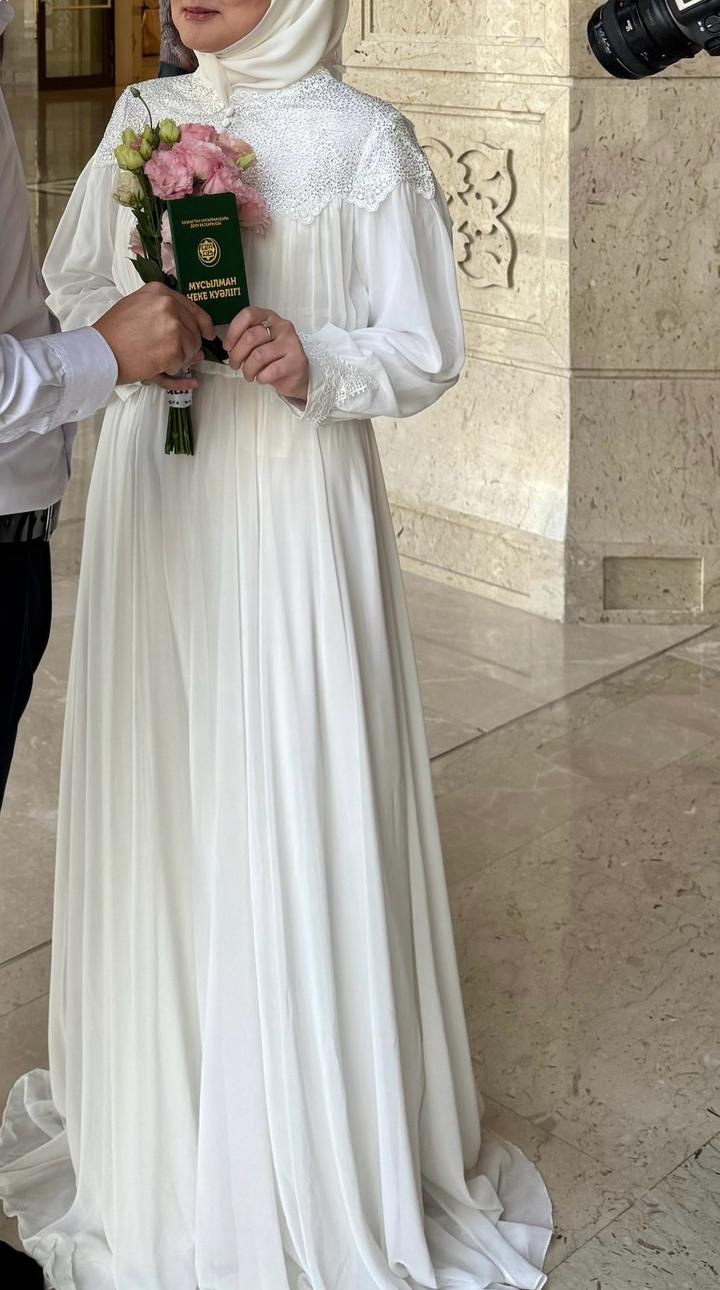 Свадебное платье