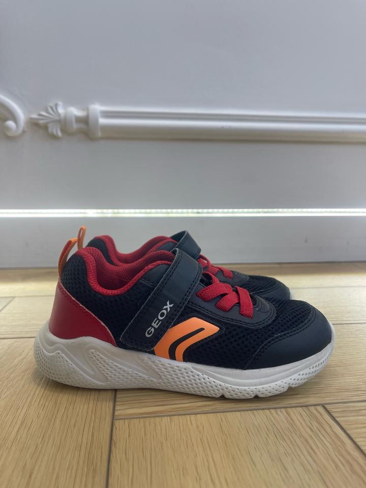 Кроссовки Geox