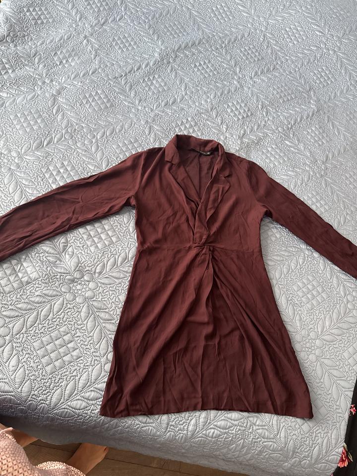 Zara Платье с длинным рукавом