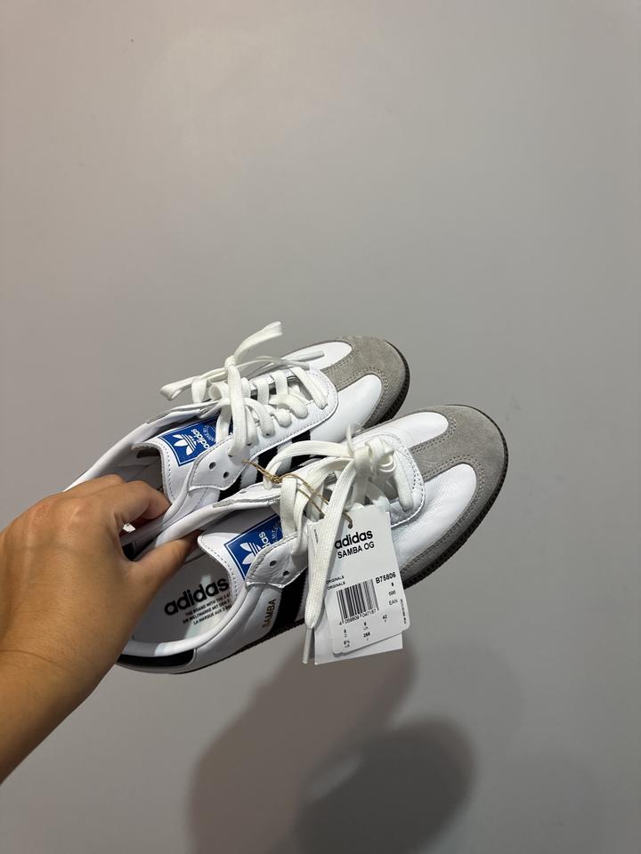 Кроссовки adidas