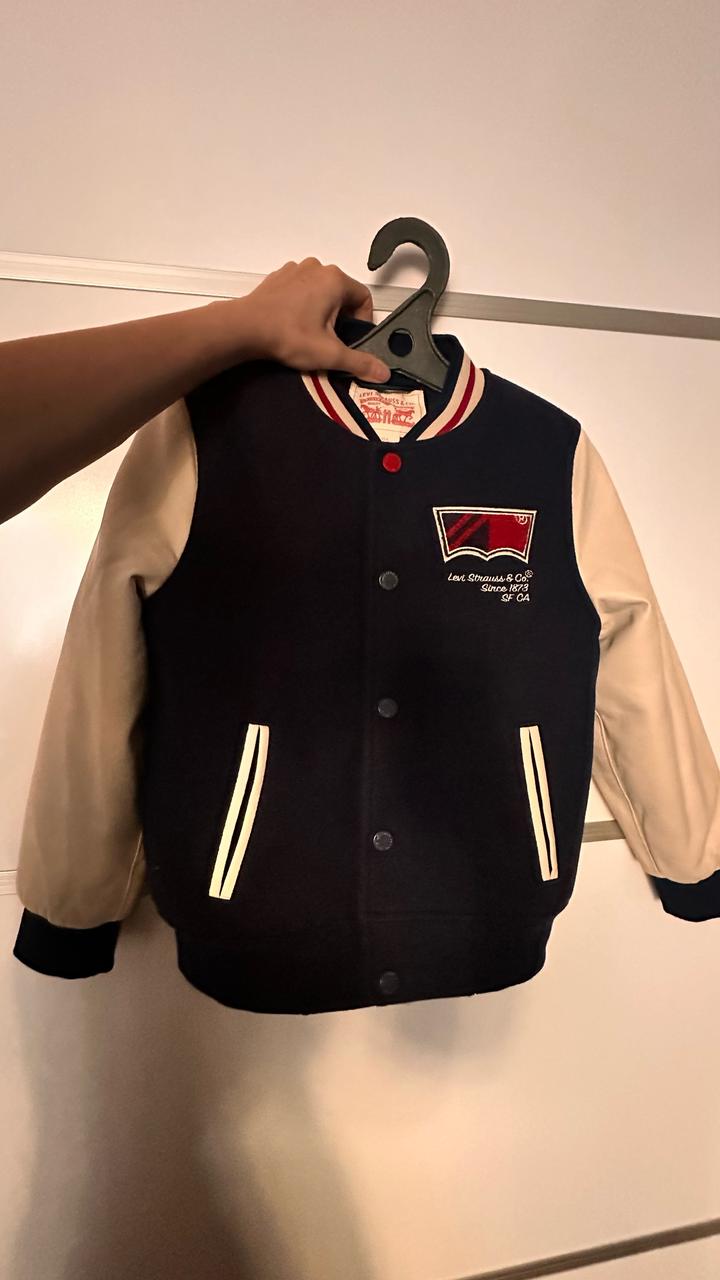 Levi's