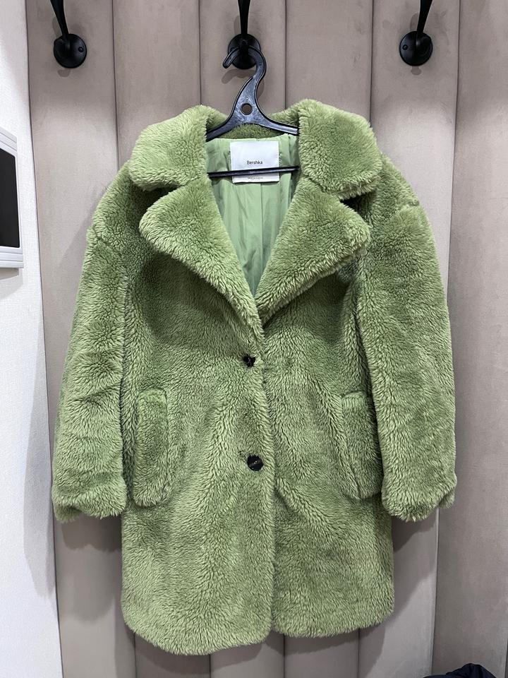 Шуба Bershka