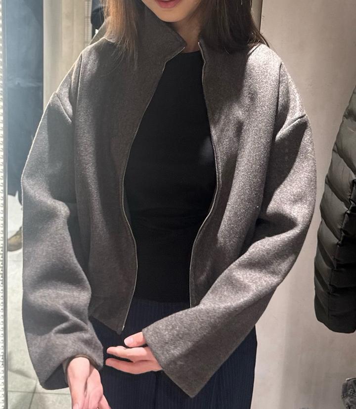 Укороченный бомбер Zara