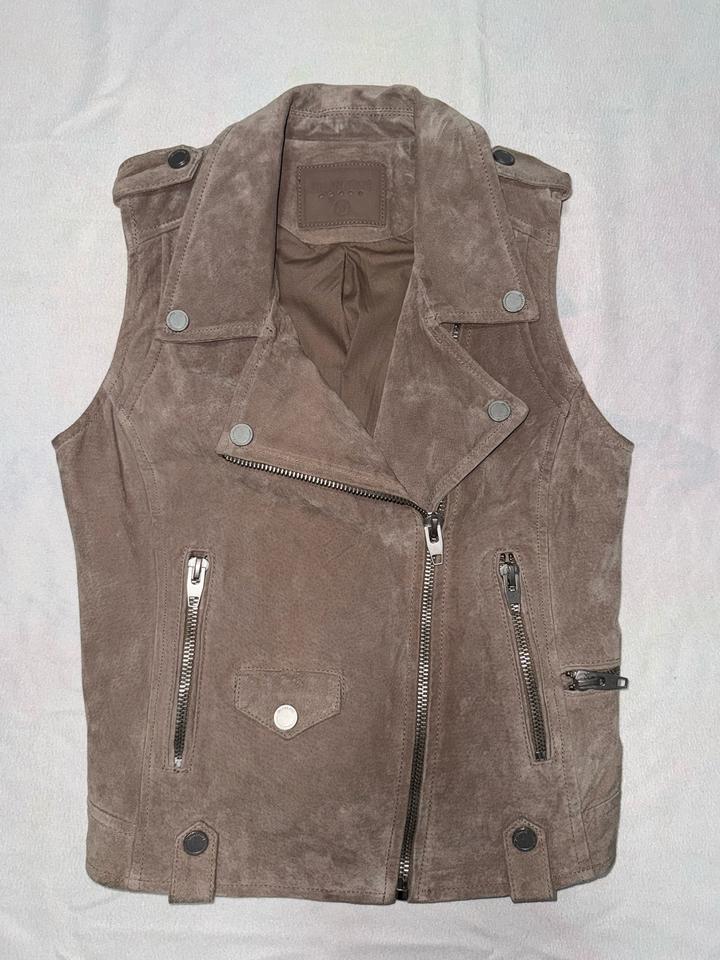 Blanknys Жилет