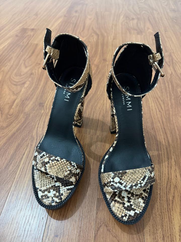 Simmi London