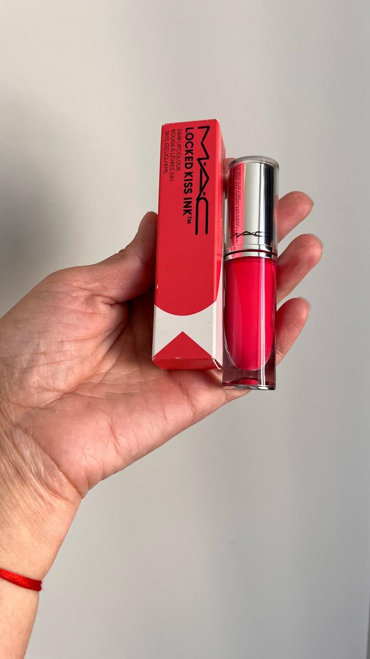MAC помада Locked Kiss Ink 71 Gracious
