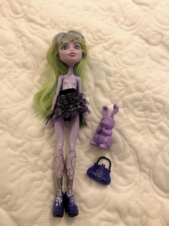 monster high Твайла 13 желаний