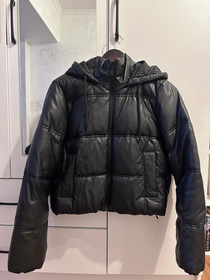 LC Waikiki Черная куртка lcw