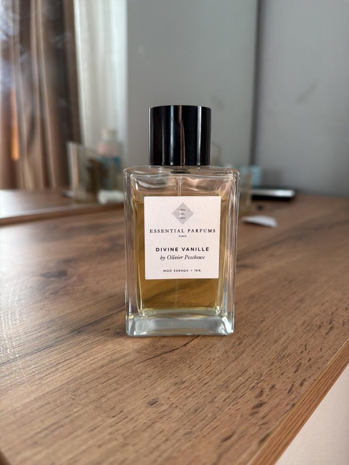 ESSENTIALS Divine Vanille парфюмерная вода
