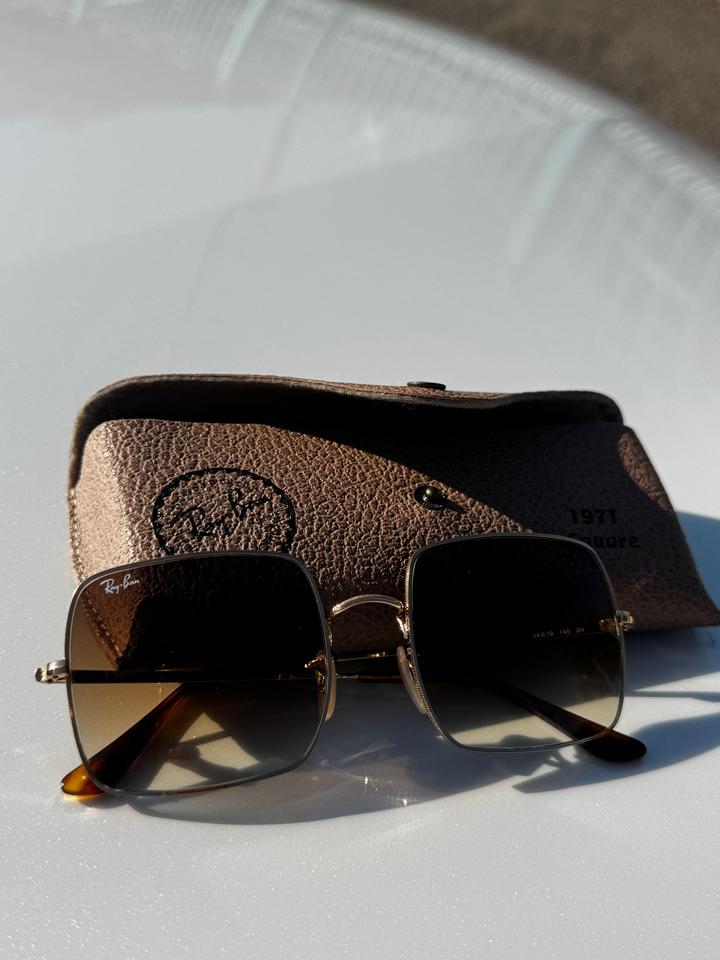 Солнцезащитные очки Ray-Ban