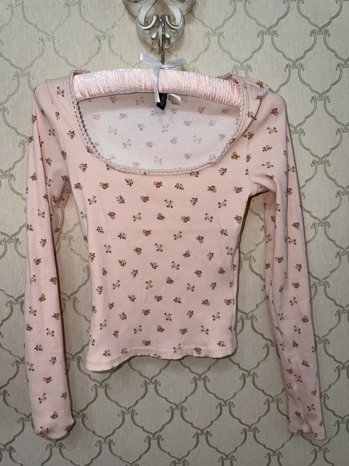 Лонгслив H&M в цветочек