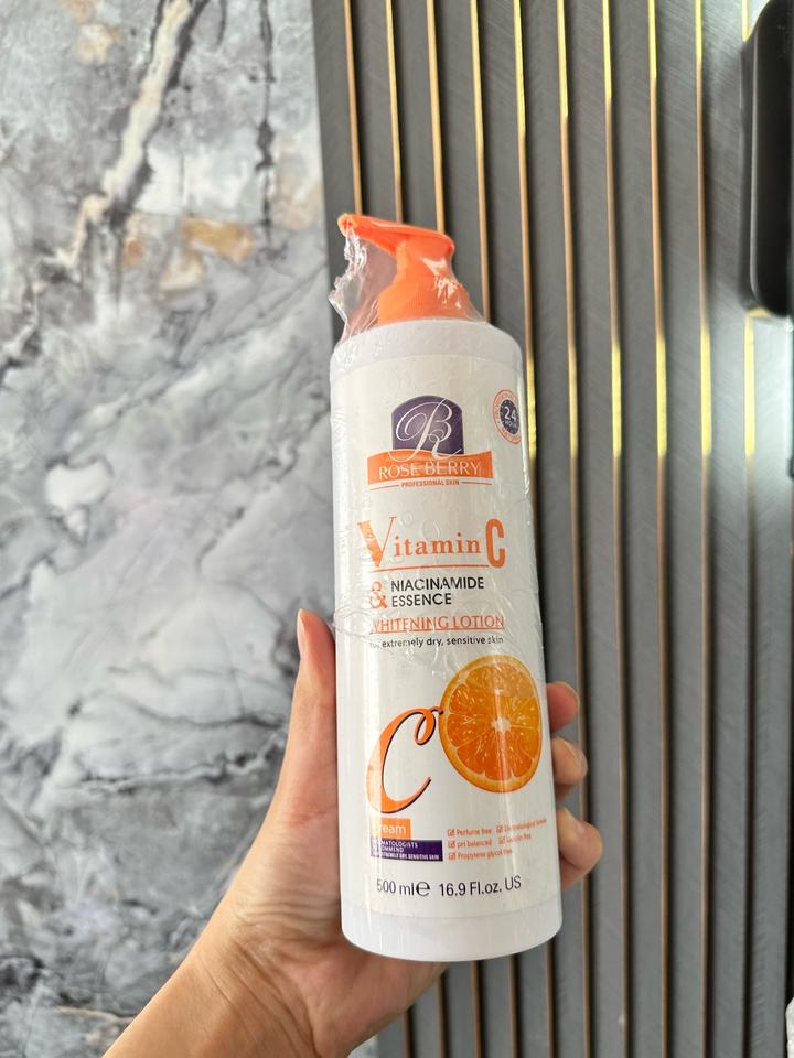 Лосьон для тела ROSE BERRY Vitamin C Whitening Lotion с Дубая, новая