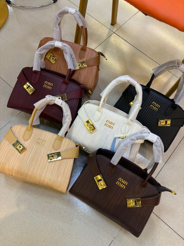 Miu Miu Брендс умка