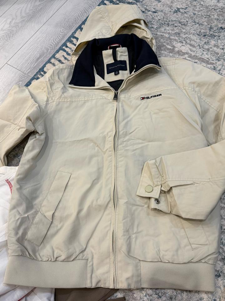 Tommy Hilfiger