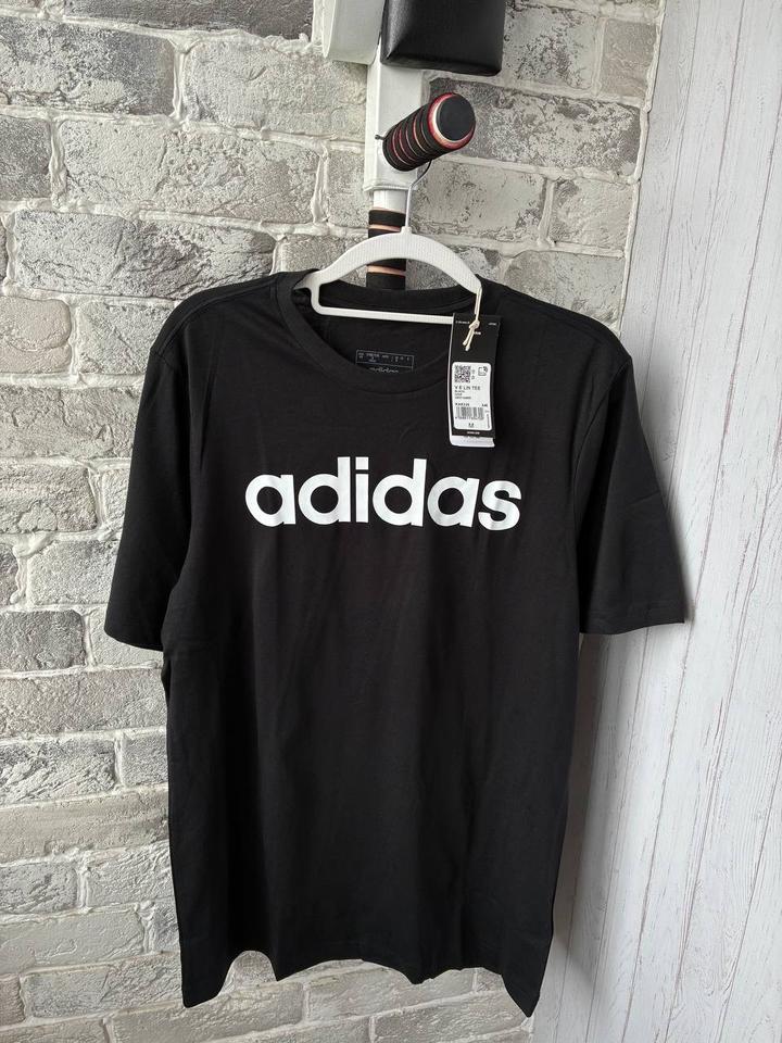 Футболка adidas