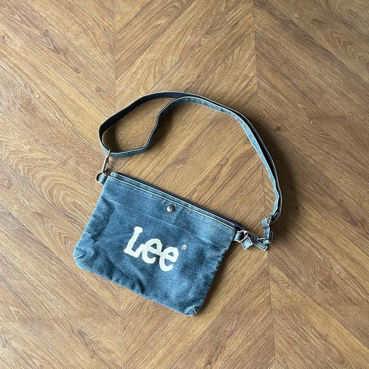Lee