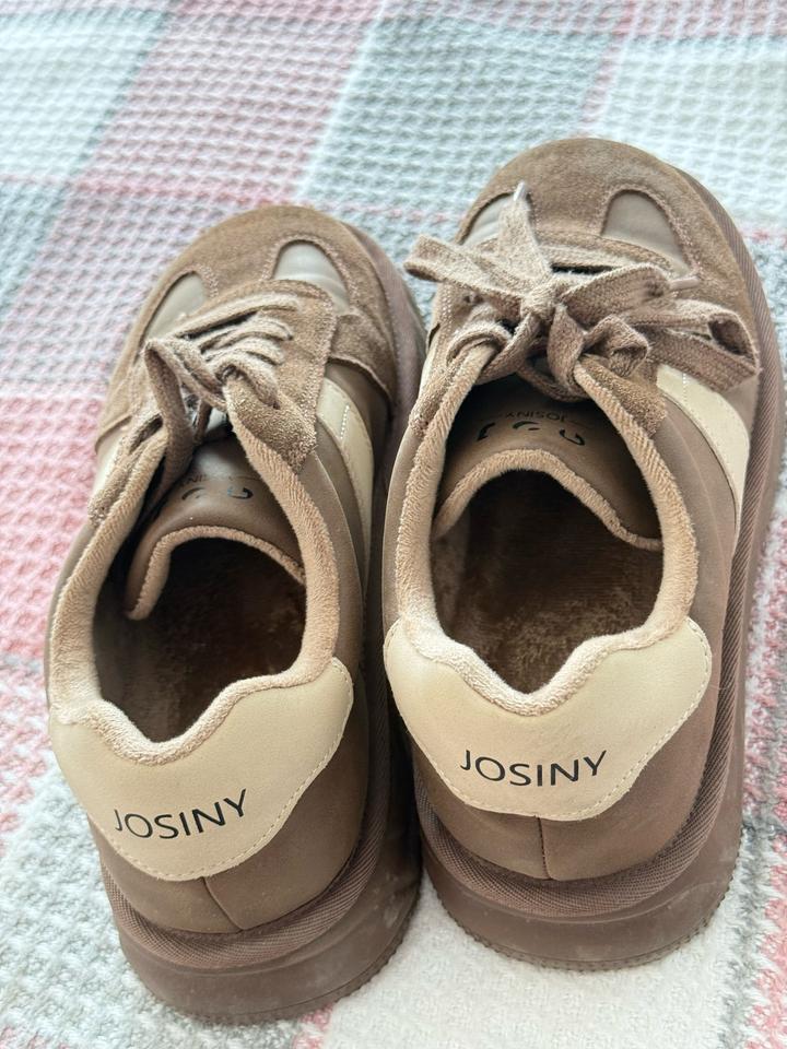 Josiny