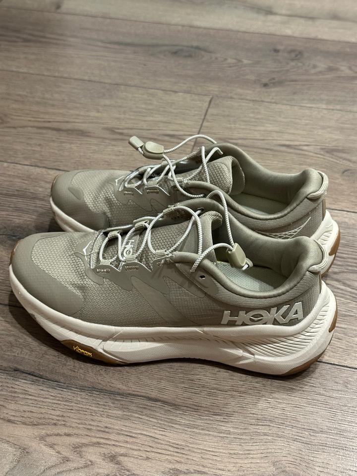 Кроссовки Hoka