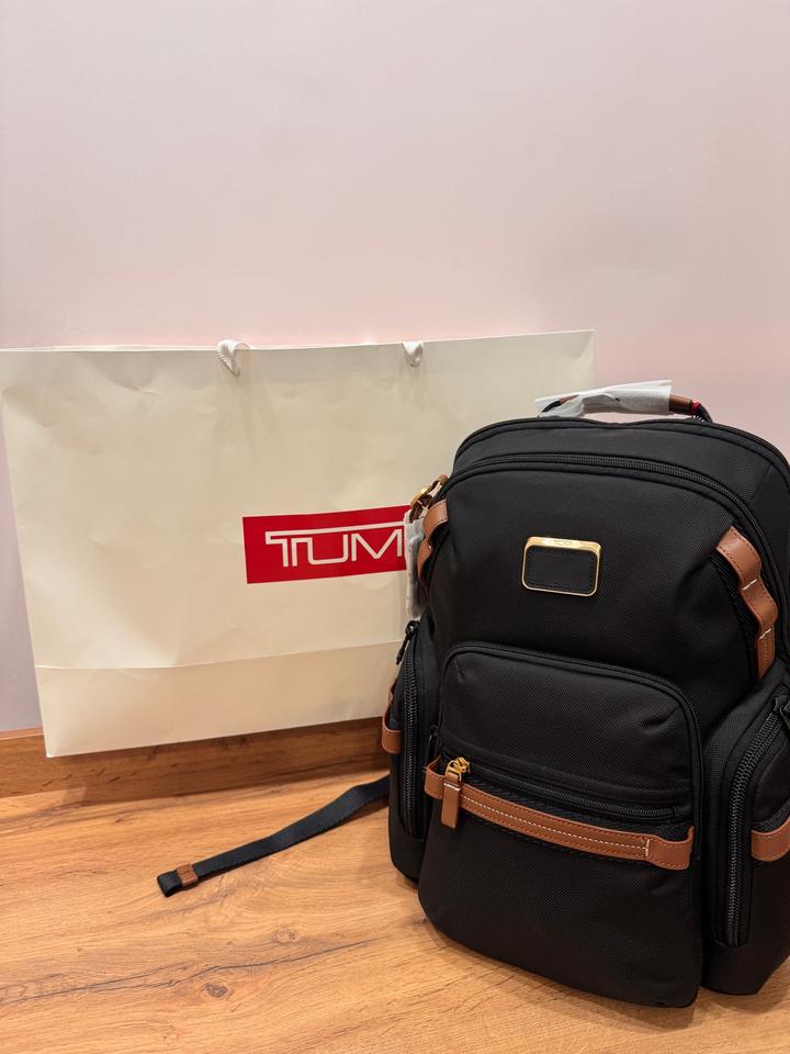 TUMI