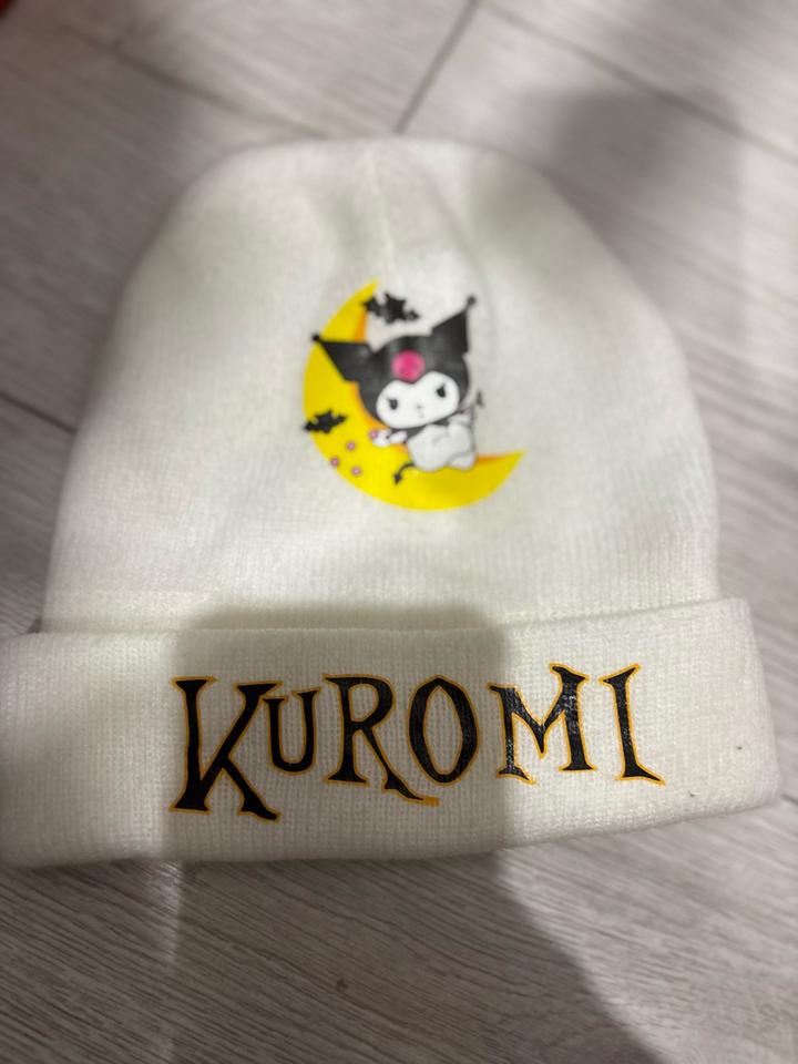 Шапка бини с принтом Куроми
