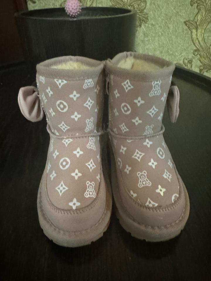 Уги в стиле Louis Vuitton