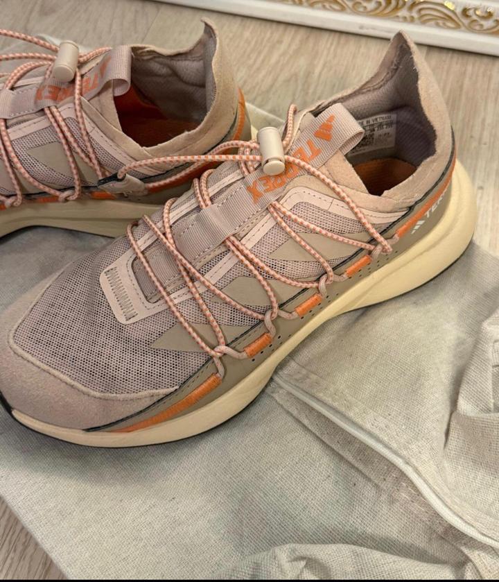 Кроссовки adidas Terrex