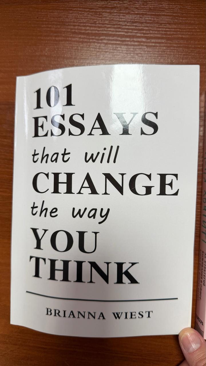 Книга 101 Essays That Will Change The Way You Think