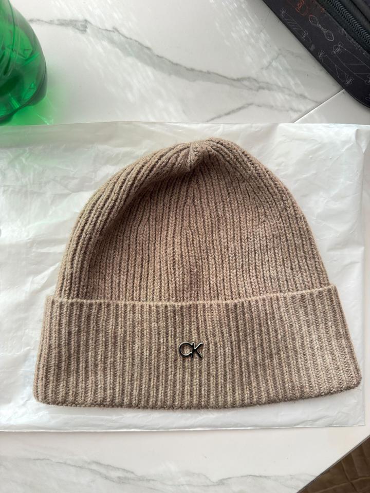 Шапка Calvin Klein вязаная