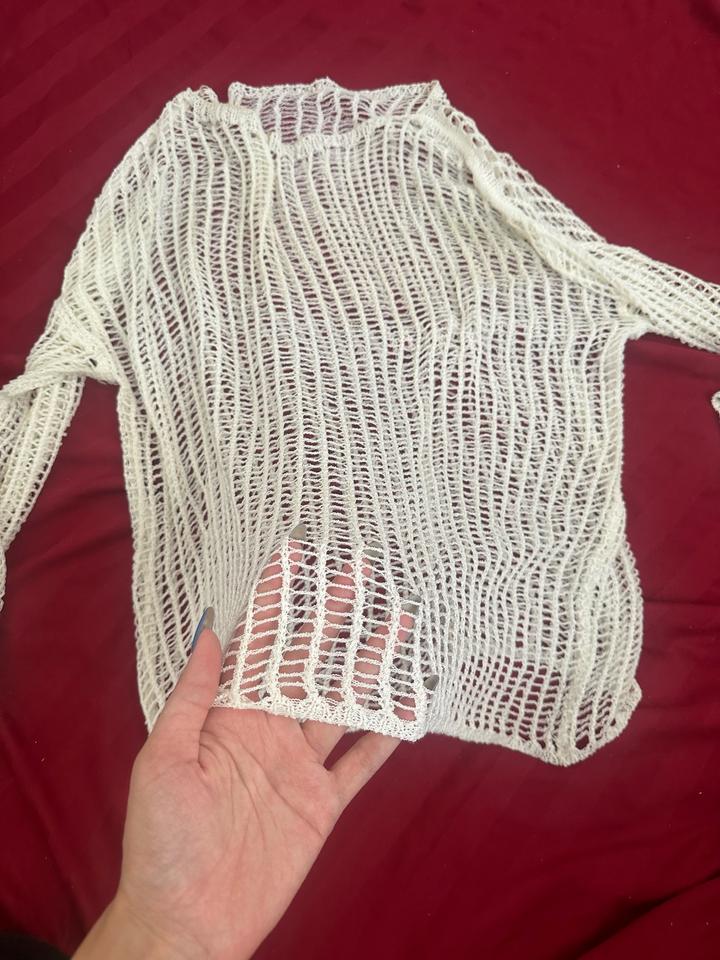 Вязаный джемпер-сетка
