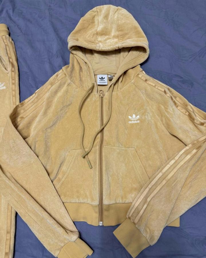 Спортивный костюм adidas