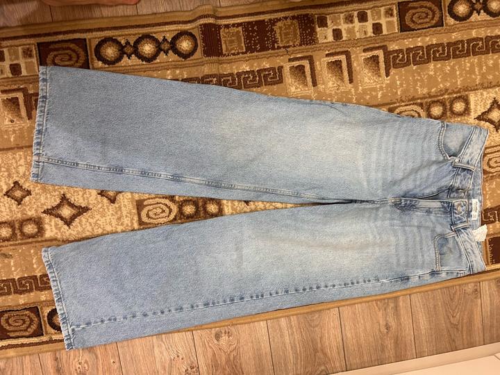 Pull & Bear джинсы PULL&BEAR широкие светлые 38 EUR