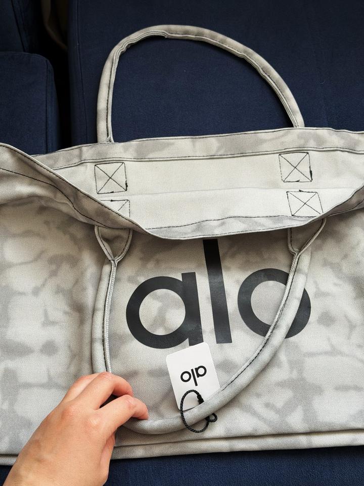 Alo Yoga