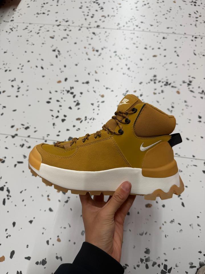 Nike (38,40,41р) Nike ботинки