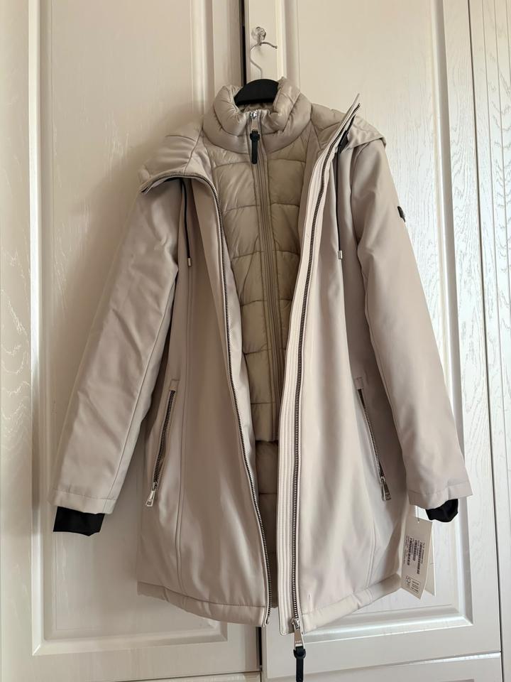 DKNY