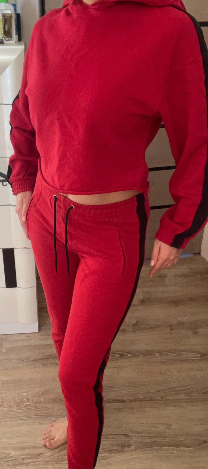 Bershka Красная двойка