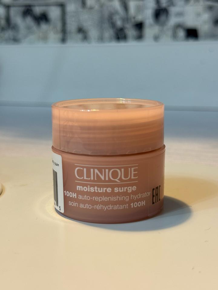 Увлажняющий крем для лица Clinique Moisture Surge 100H