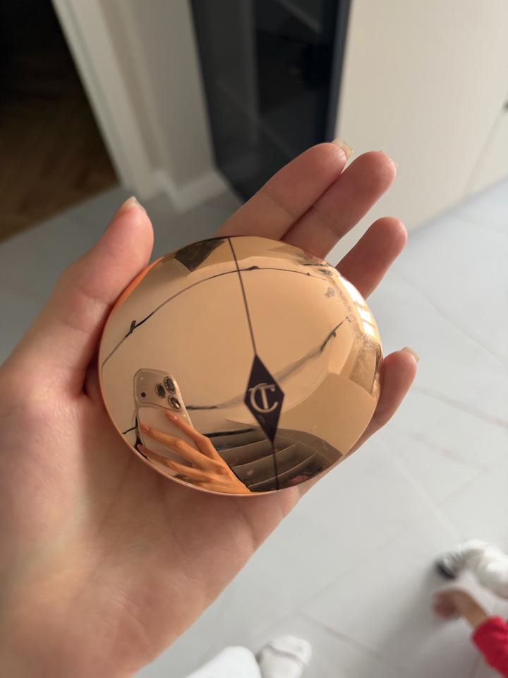 Компактная пудра Charlotte Tilbury Airbrush Flawless Finish