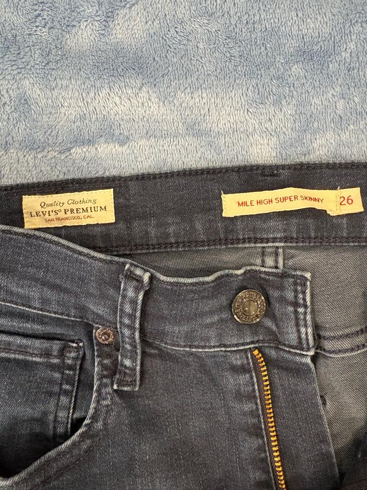 Levi's