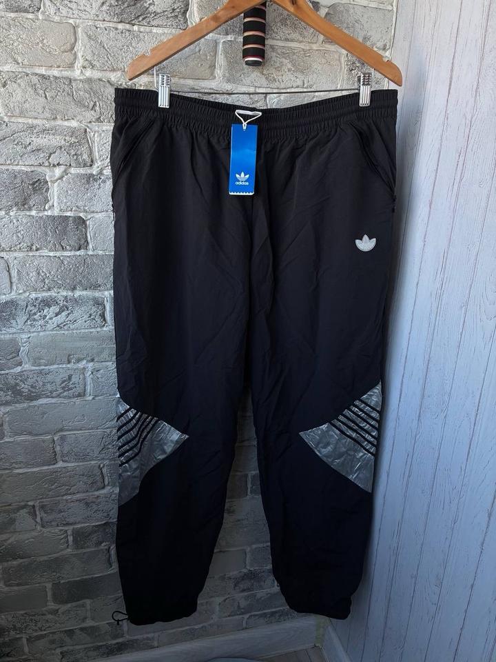 Спортивные брюки adidas
