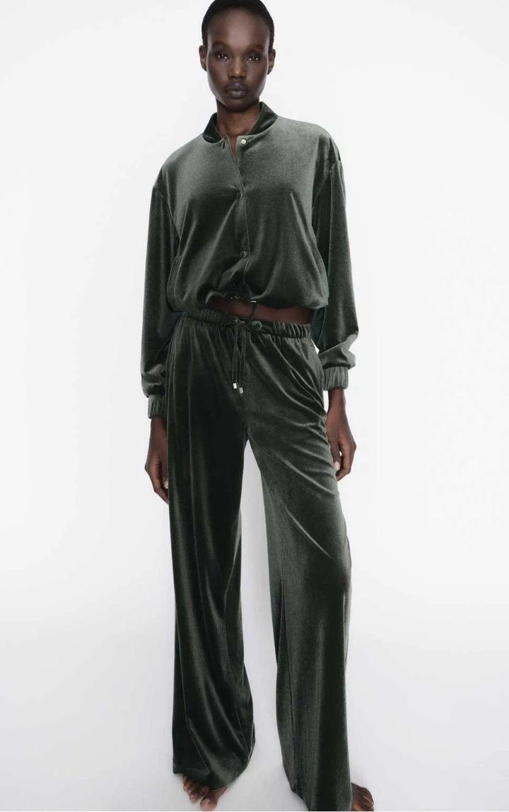 Бархатный костюм Zara