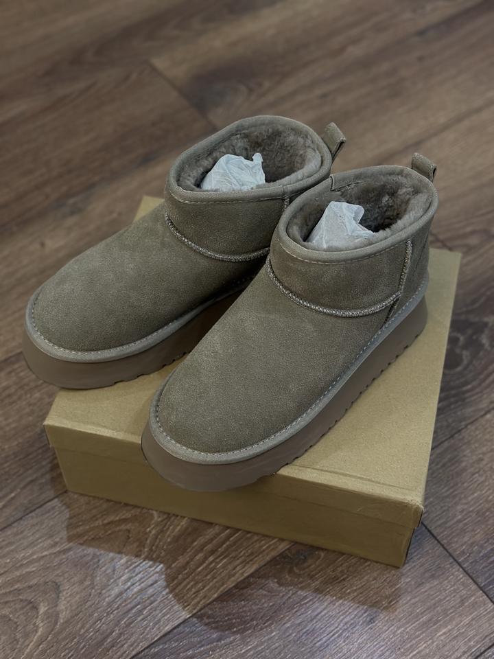UGG