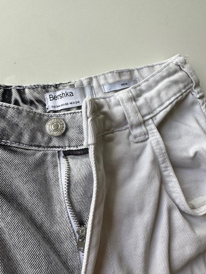 Bershka Джинсы mom